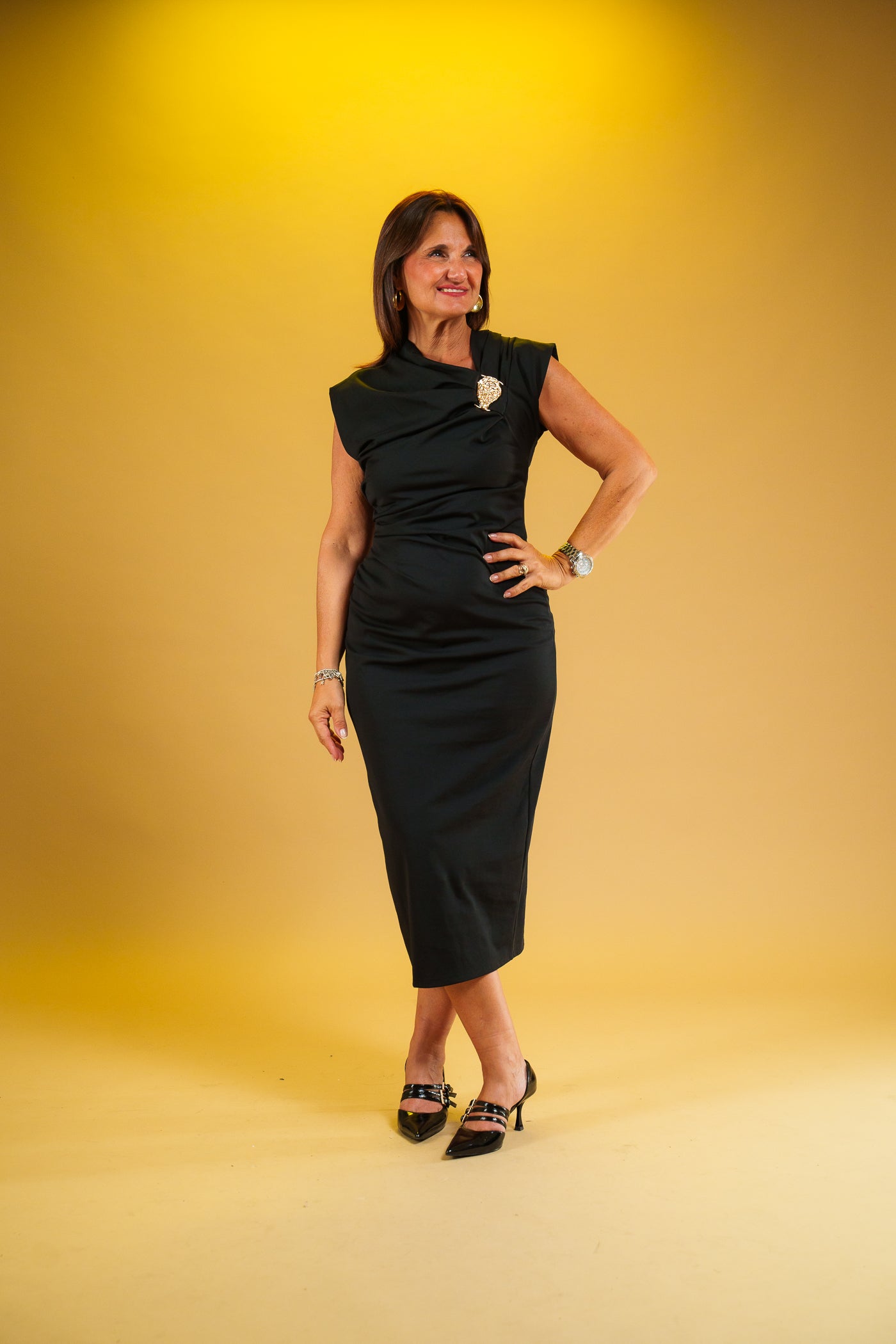 Come scegliere l’abito elegante perfetto in base alla tua silhouette