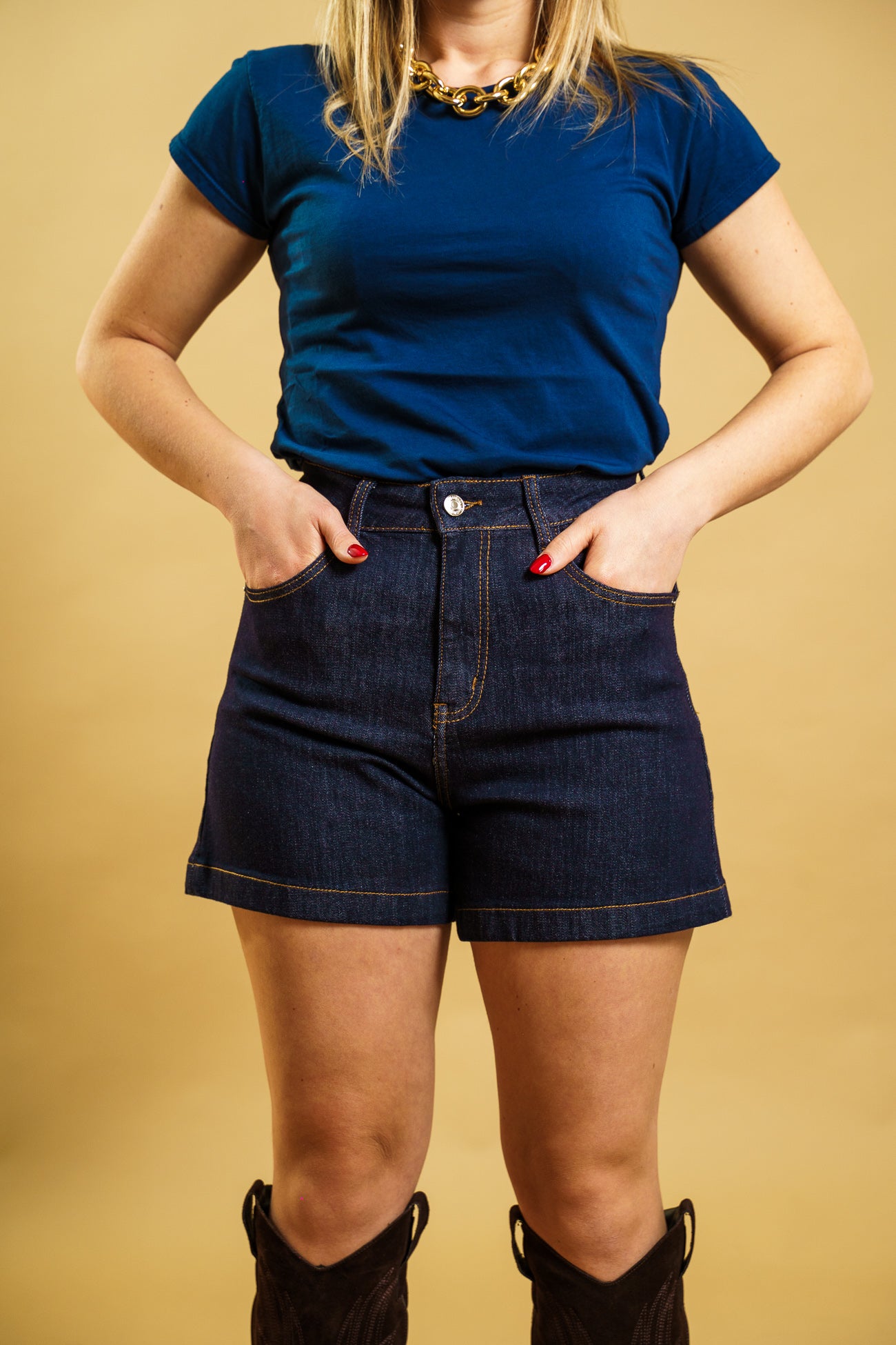 Short in denim